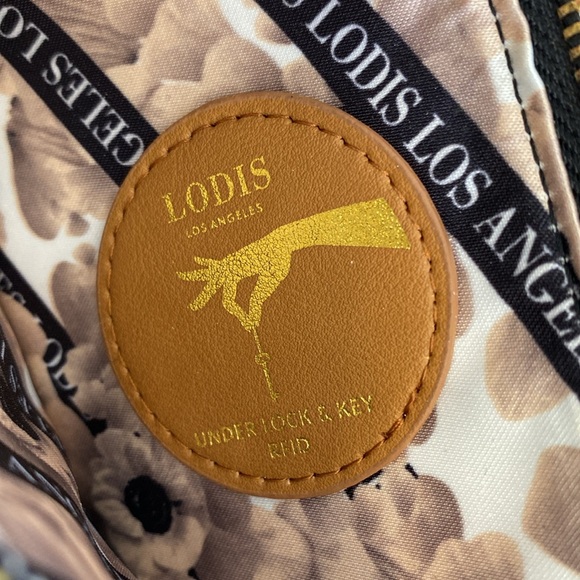 LODIS RFID Zippered Wallet/Cardholder. SzOS - Picture 8 of 9